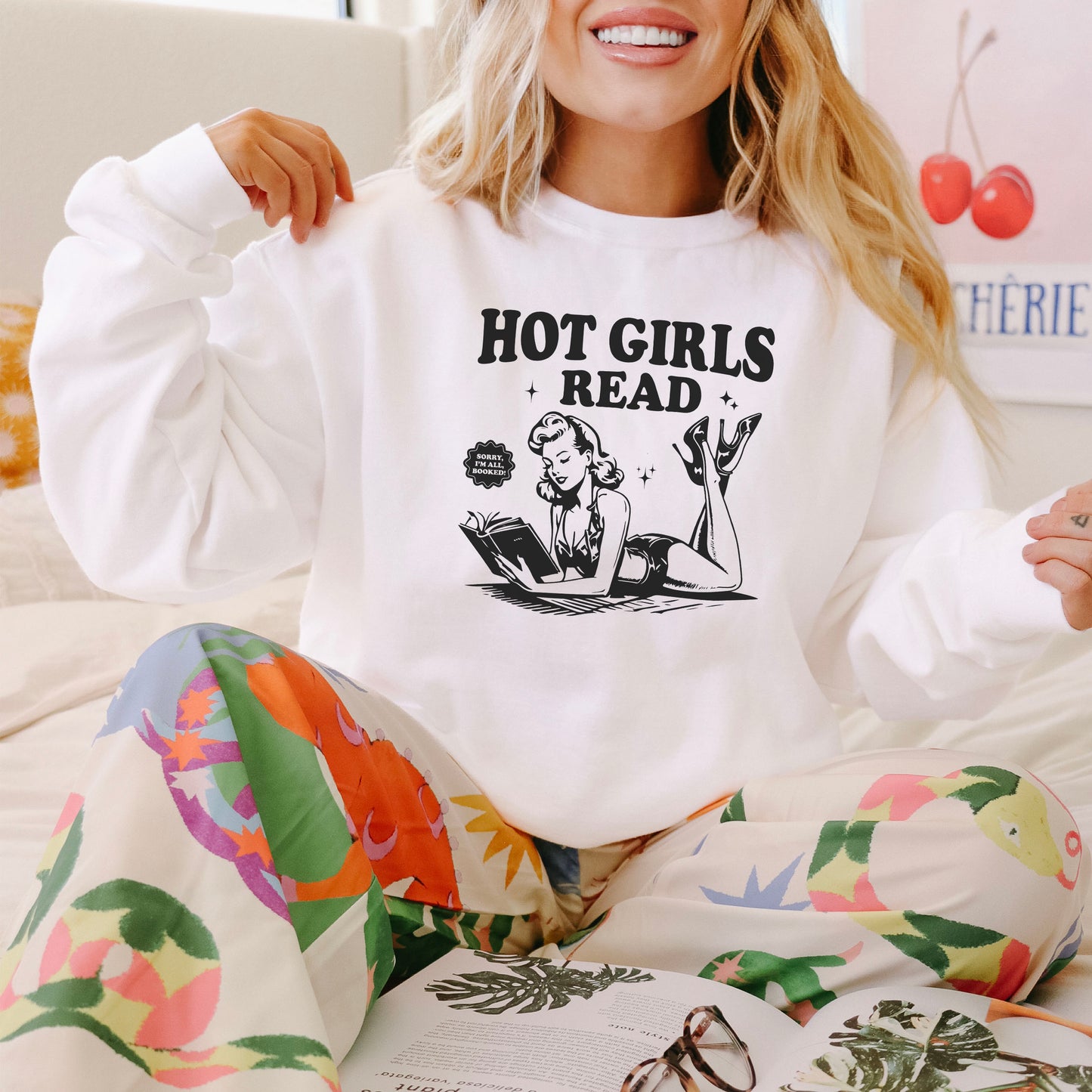 Hot Girls Read Retro-Inspired Premium Comfort Colors Sweatshirt for Book Lovers