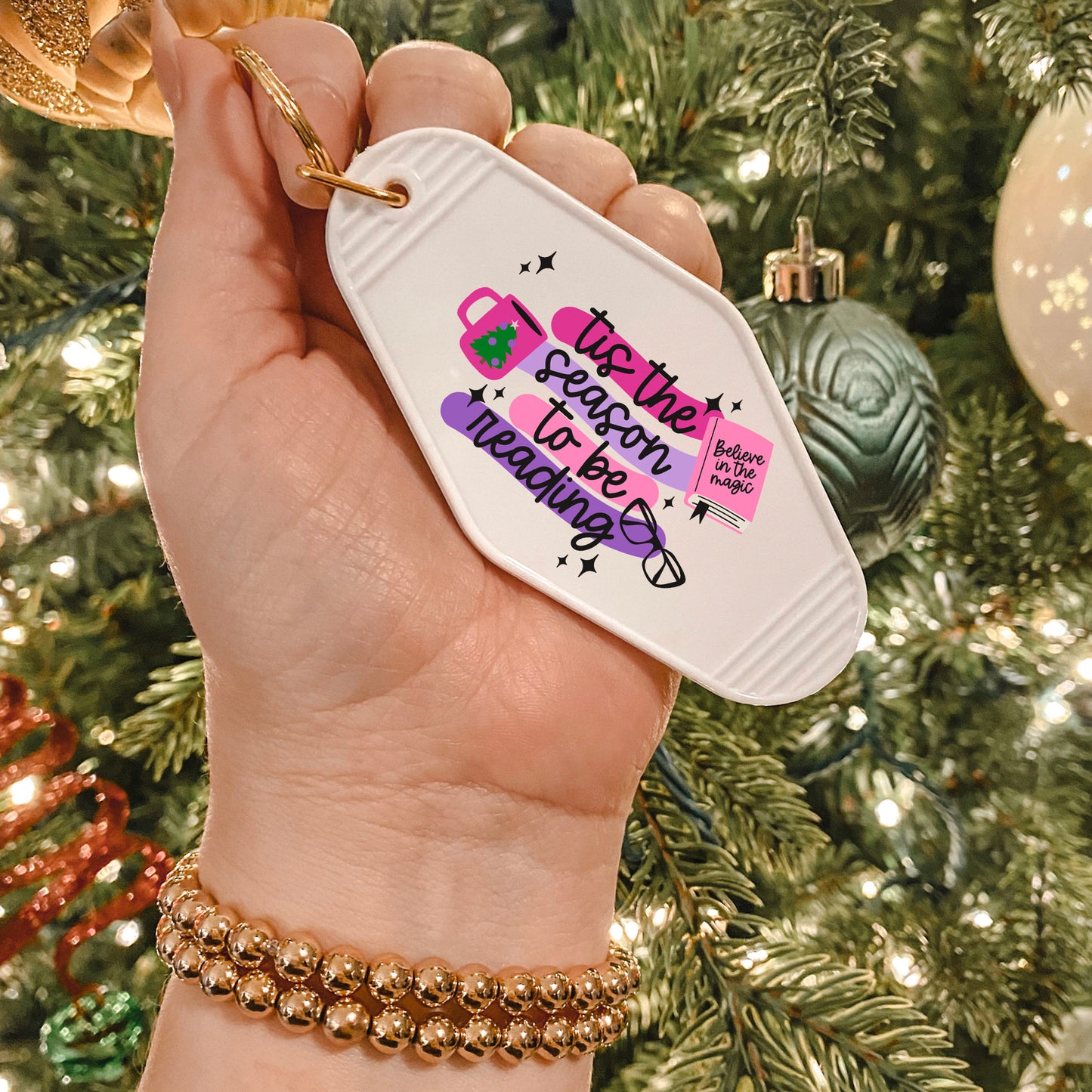 Tis the Season to Be Reading Holiday Motel Keychain | Festive Bookish Gift with UVF Decal for Readers